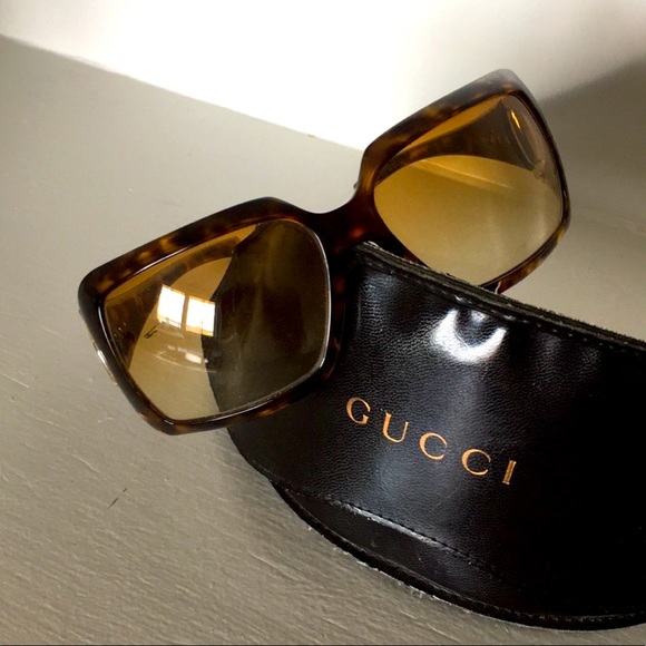 GUCCI VINTAGE TORTOISE SHELL SUNGLASSES